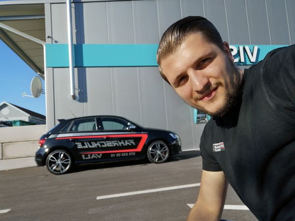 Valdrin Thaqi - Dein Fahrlehrer aus Diepoldsau